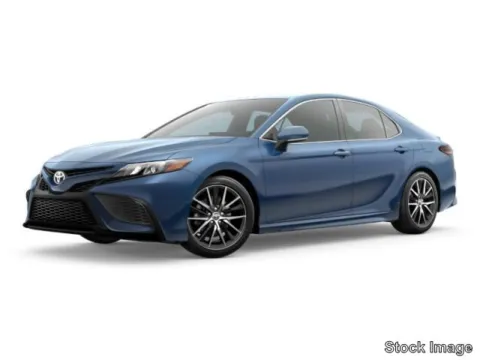 White 2022 Toyota Camry SE for sale in Powderly, KY