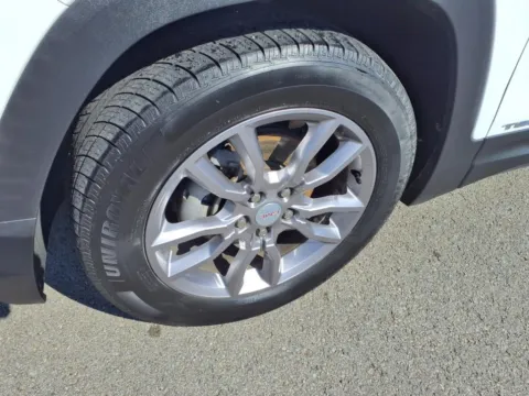 More photos of 2022 GMC Terrain SLT at Pogue Chevrolet, INC., KY
