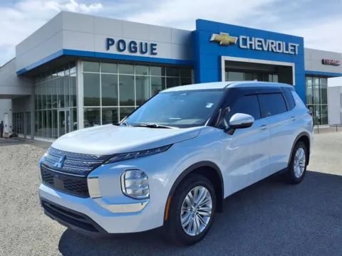 More photos of 2024 Mitsubishi Outlander ES at Pogue Chevrolet, INC., KY