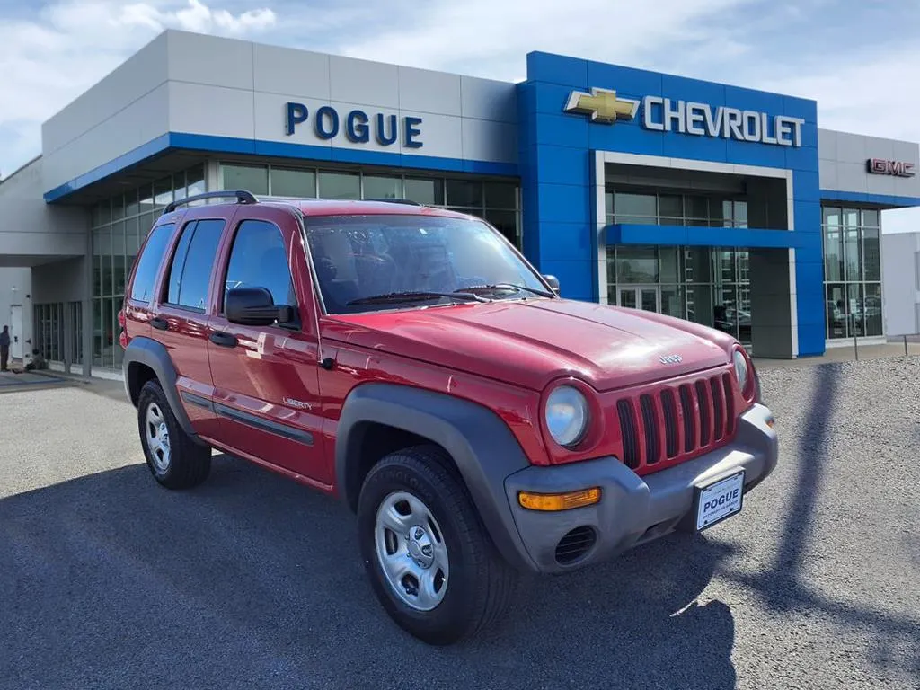 Red 2004 Jeep Liberty Sport for sale in Powderly, KY