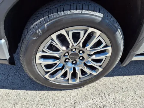 More photos of 2026 GMC Sierra 1500 Denali Ultimate at Pogue Chevrolet, INC., KY