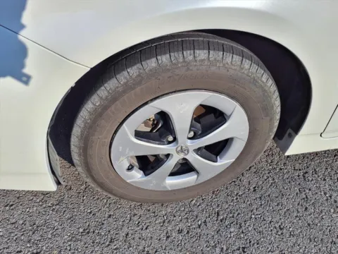 More photos of 2012 Toyota Prius Three at Pogue Chevrolet, INC., KY