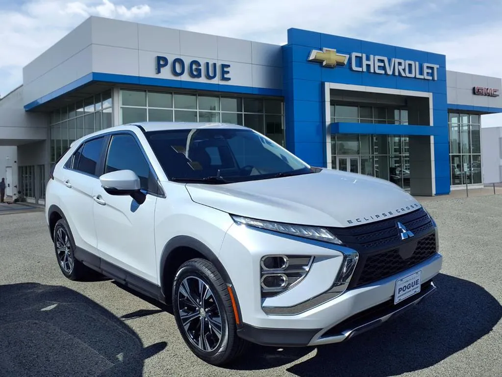 White 2022 Mitsubishi Eclipse Cross SE for sale in Powderly, KY