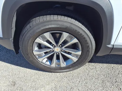 More photos of 2026 Chevrolet Equinox FWD LT at Pogue Chevrolet, INC., KY