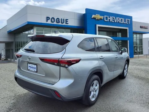 Photos of 2024 Toyota Highlander LE for sale in Powderly, KY at Pogue Chevrolet, INC.
