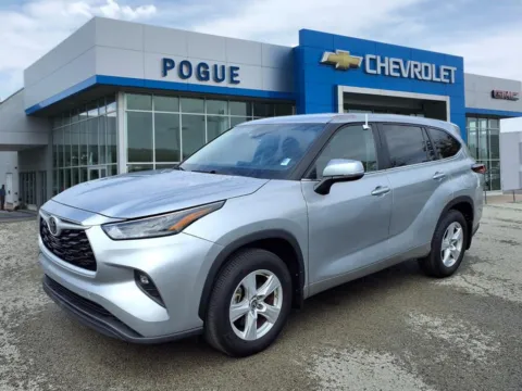 More photos of 2024 Toyota Highlander LE at Pogue Chevrolet, INC., KY