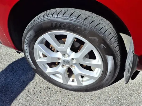 More photos of 2011 Nissan Rogue SV at Pogue Chevrolet, INC., KY