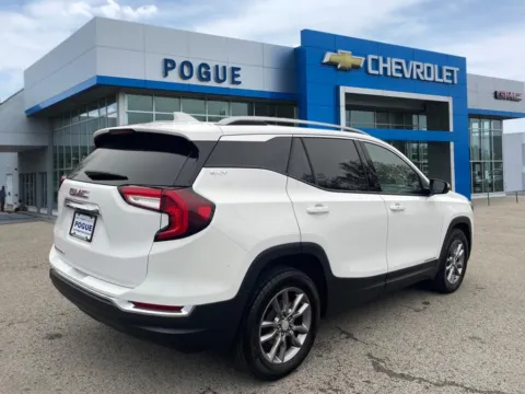 Photos of 2024 GMC Terrain SLT for sale in Powderly, KY at Pogue Chevrolet, INC.