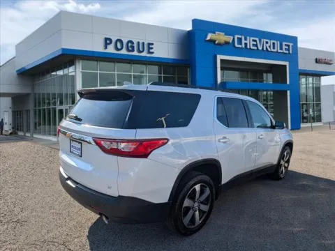 Photos of 2020 Chevrolet Traverse 3LT for sale in Powderly, KY at Pogue Chevrolet, INC.