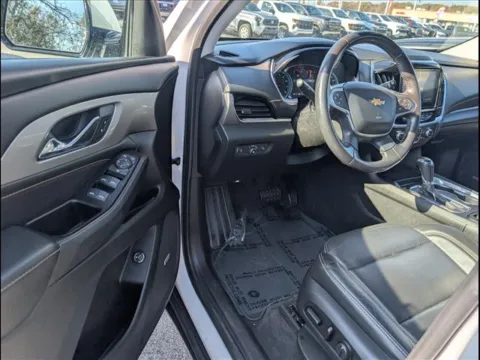 More photos of 2020 Chevrolet Traverse 3LT at Pogue Chevrolet, INC., KY