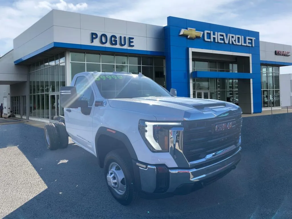 2026 GMC Sierra 3500 HD Chassis Cab Pro for sale in Powderly, KY