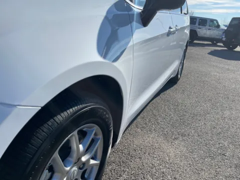 More photos of 2026 Chrysler Pacifica PACIFICA SELECT at Pogue Chrysler Dodge Jeep RAM FIAT, KY