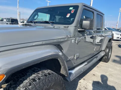 More photos of 2020 Jeep Gladiator Overland at Pogue Chrysler Dodge Jeep RAM FIAT, KY