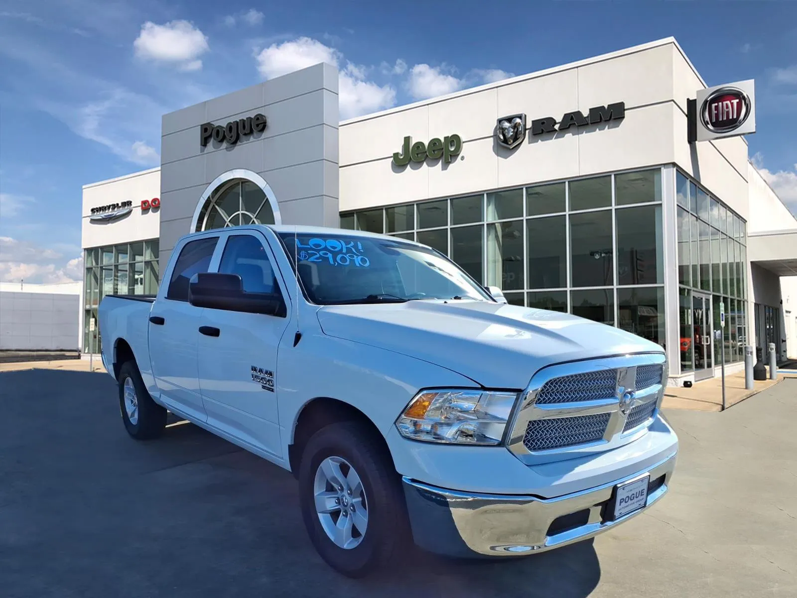 White 2023 Ram 1500 Classic SLT for sale in Powderly, KY