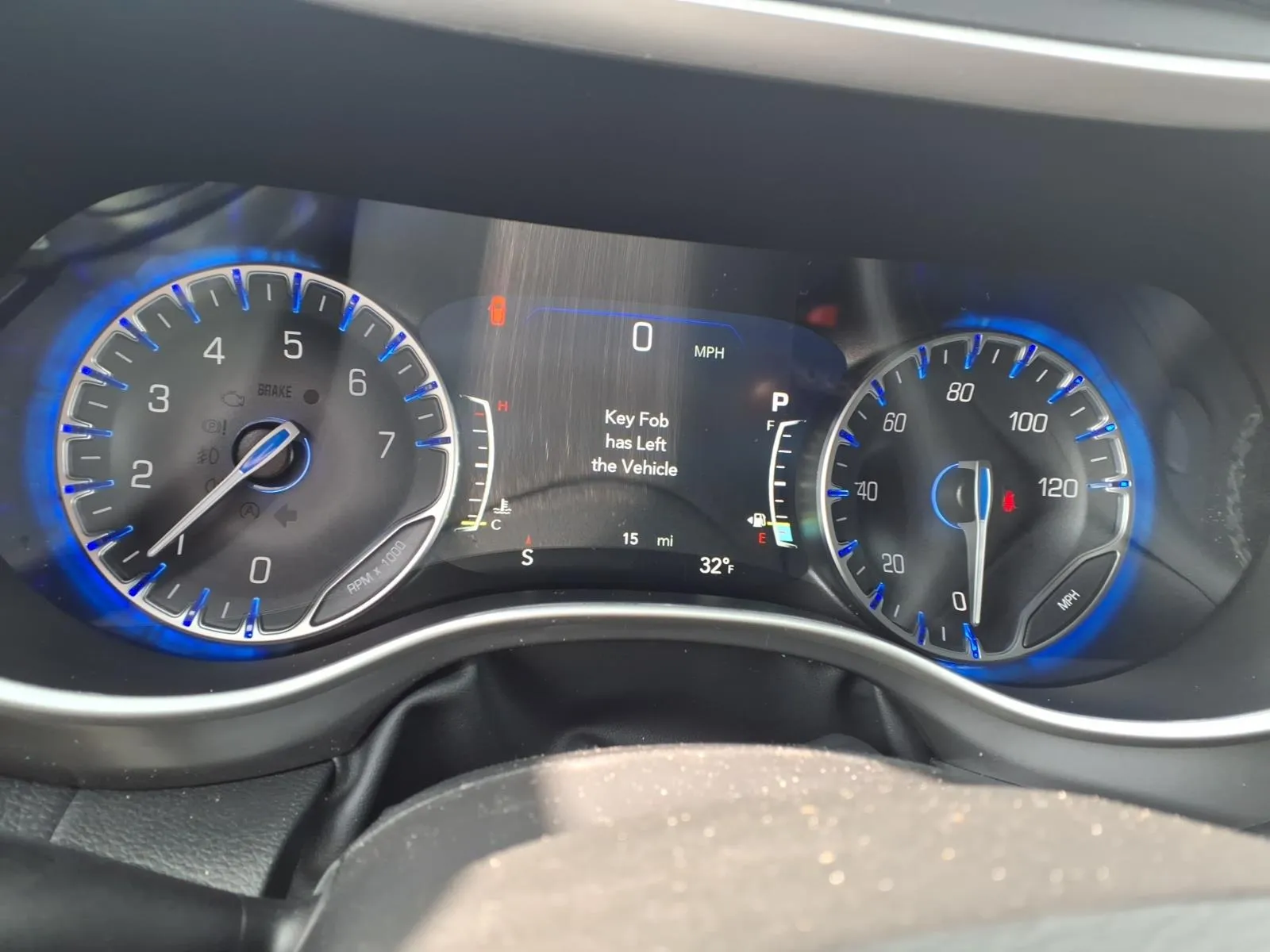 2026 Chrysler Pacifica Select - Photo 11
