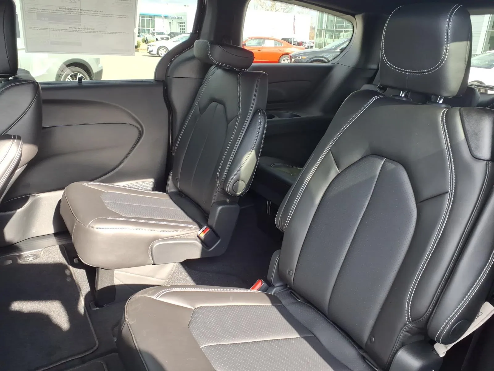 2026 Chrysler Pacifica Select - Photo 16