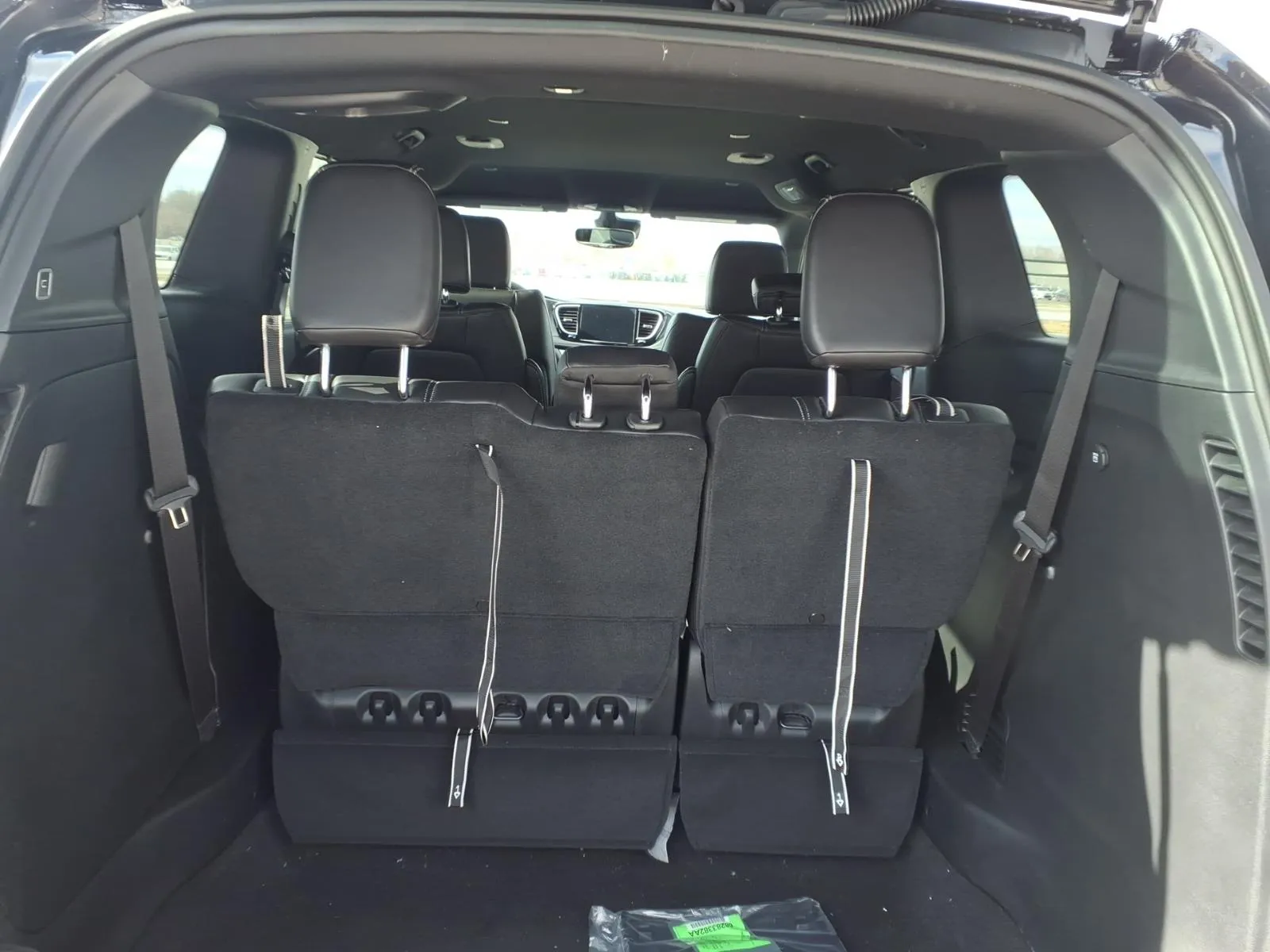 2026 Chrysler Pacifica Select - Photo 17