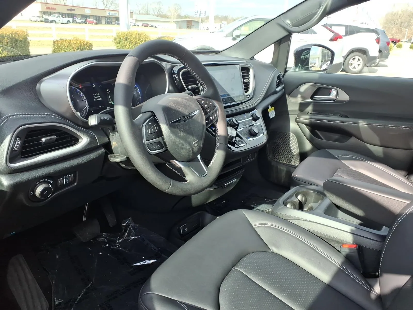 2026 Chrysler Pacifica Select - Photo 7