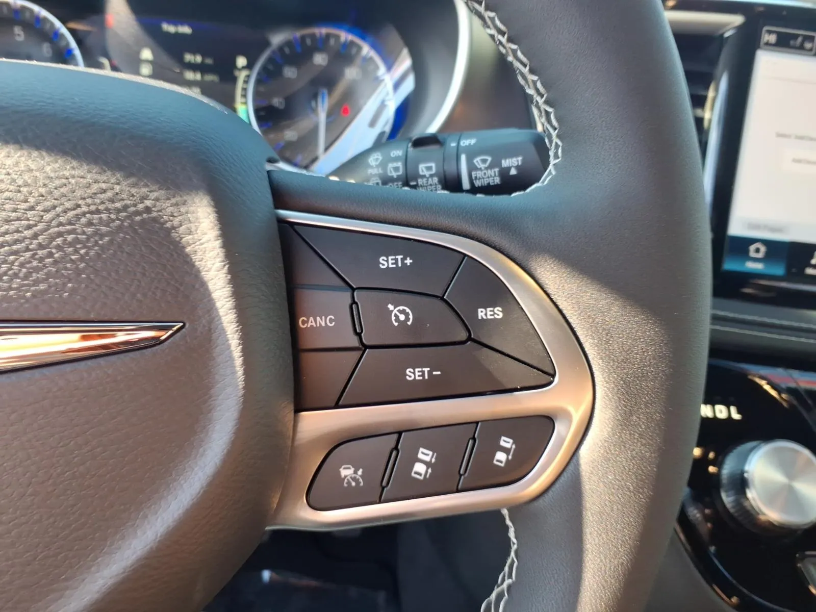 2026 Chrysler Pacifica Select - Photo 10