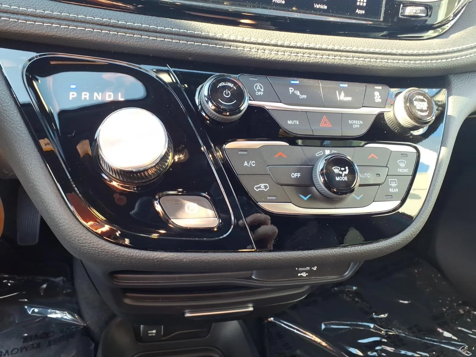 2026 Chrysler Pacifica Select - Photo 13
