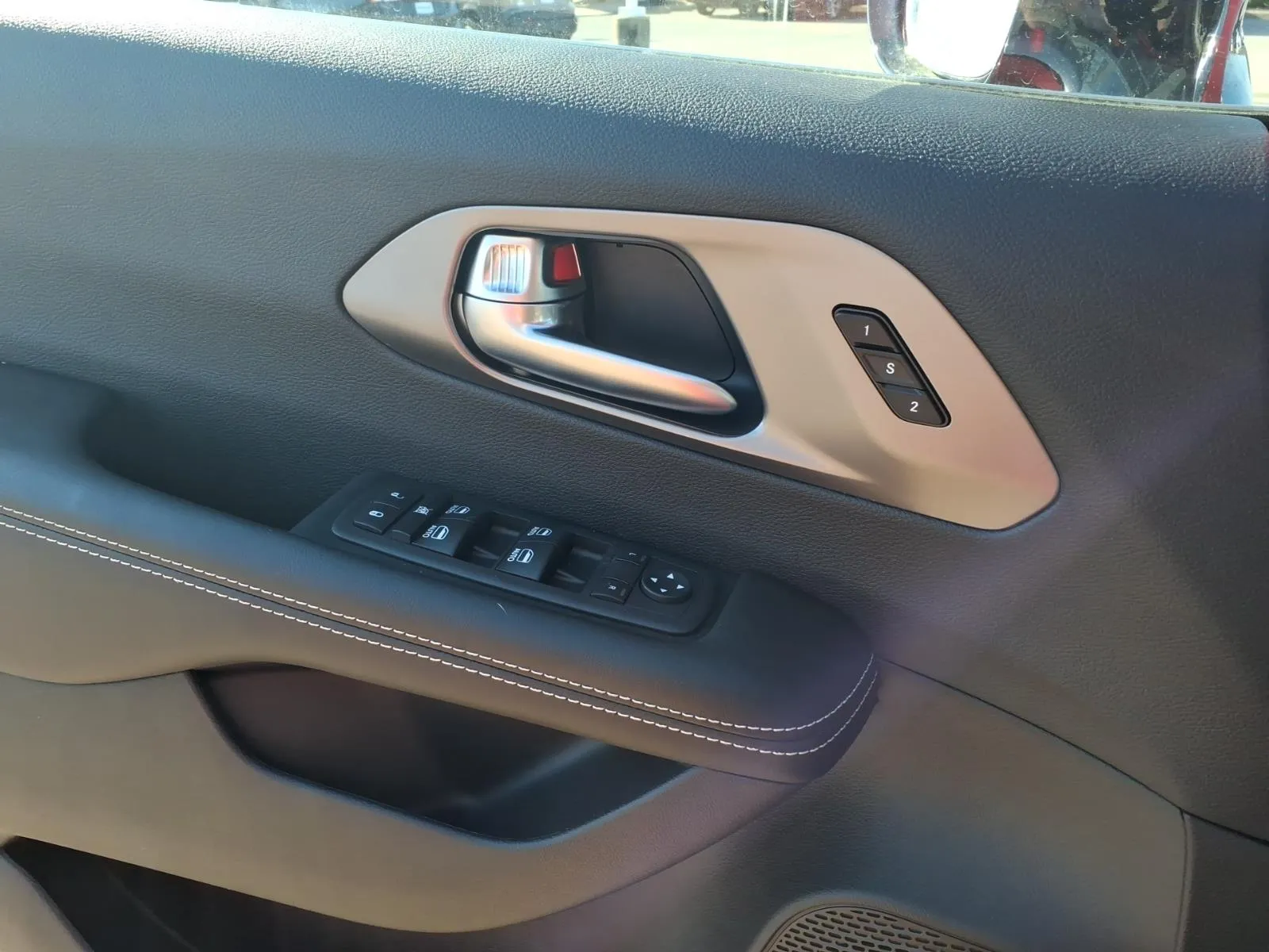 2026 Chrysler Pacifica Select - Photo 15