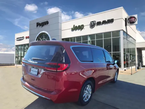 Photos of 2026 Chrysler Pacifica PACIFICA SELECT for sale in Powderly, KY at Pogue Chrysler Dodge Jeep RAM FIAT