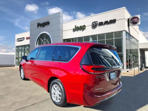 Another view of 2026 Chrysler Pacifica PACIFICA SELECT for sale in Powderly, KY at Pogue Chrysler Dodge Jeep RAM FIAT