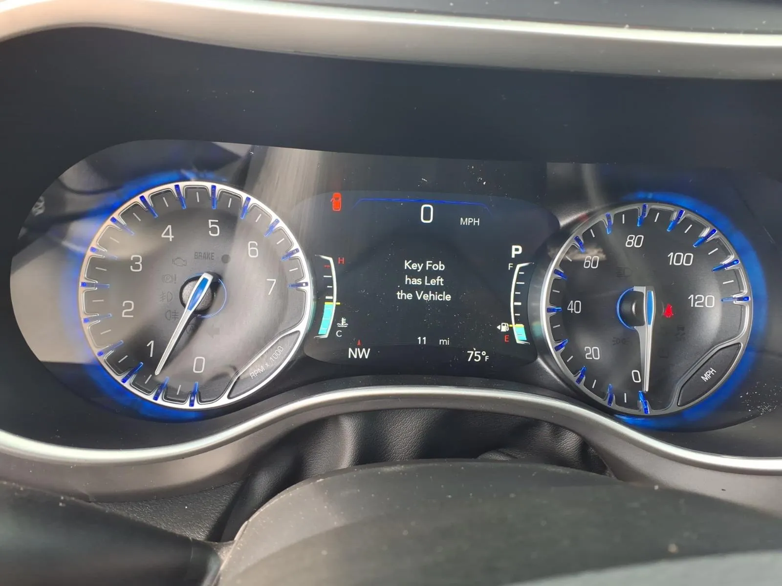 2026 Chrysler Pacifica Select - Photo 10