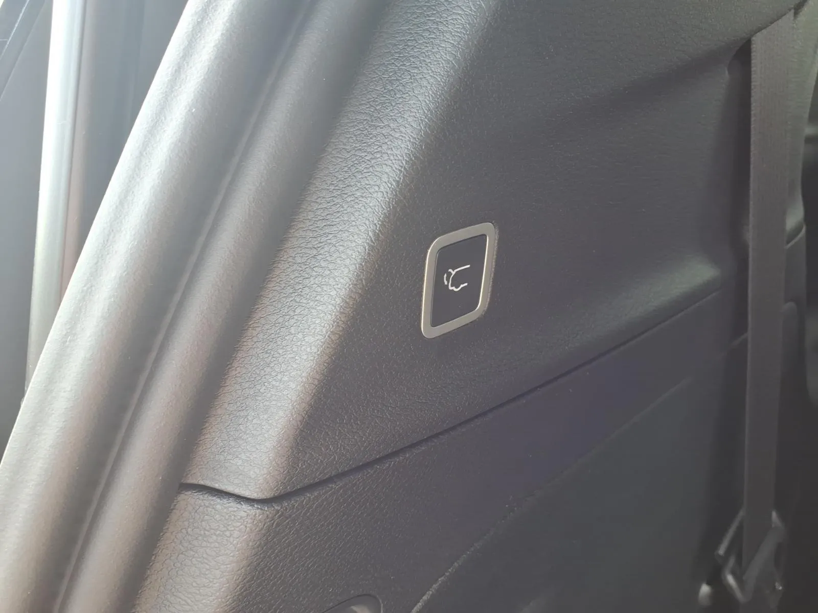 2026 Chrysler Pacifica Select - Photo 18