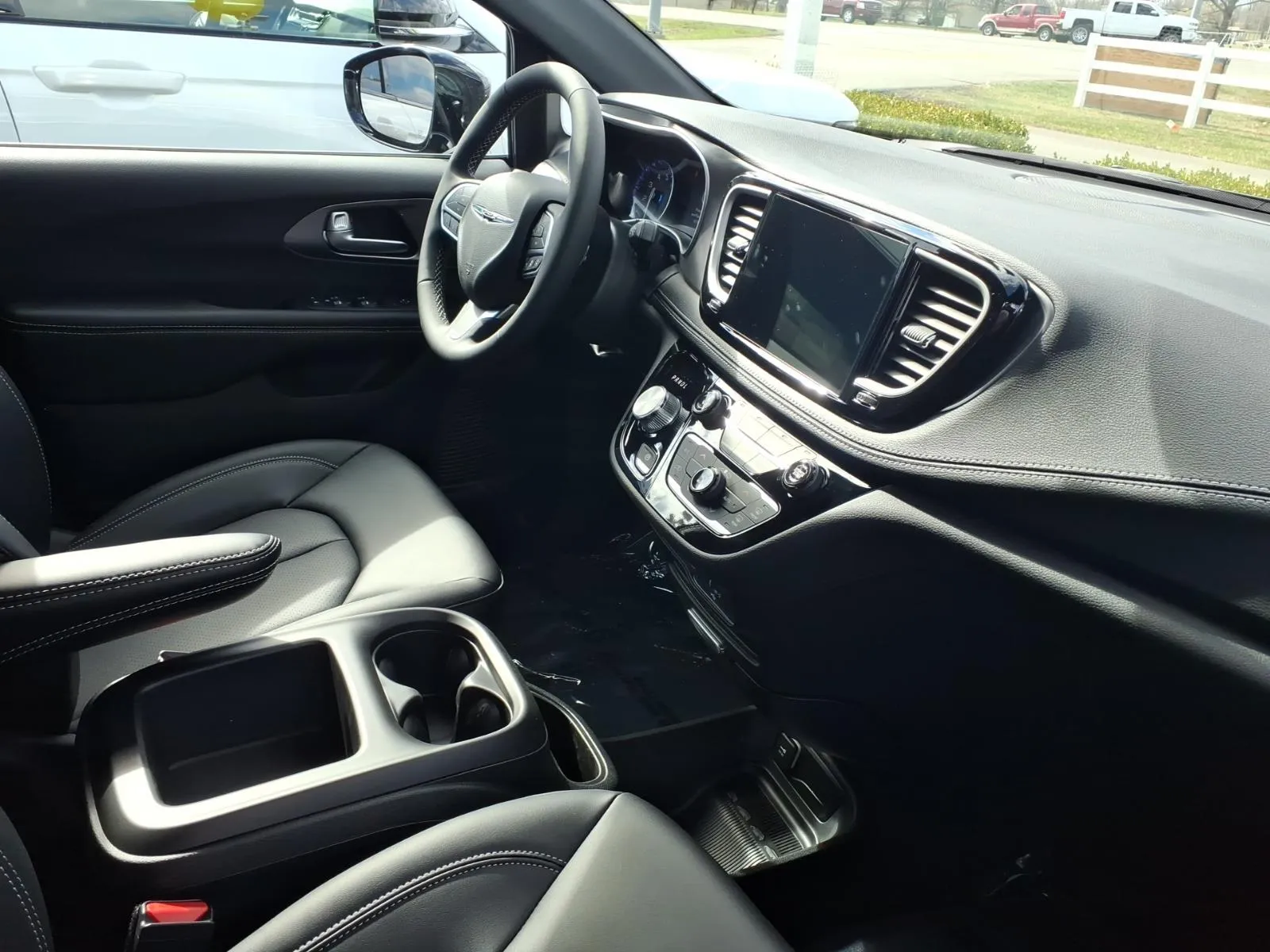 2026 Chrysler Pacifica Select - Photo 20