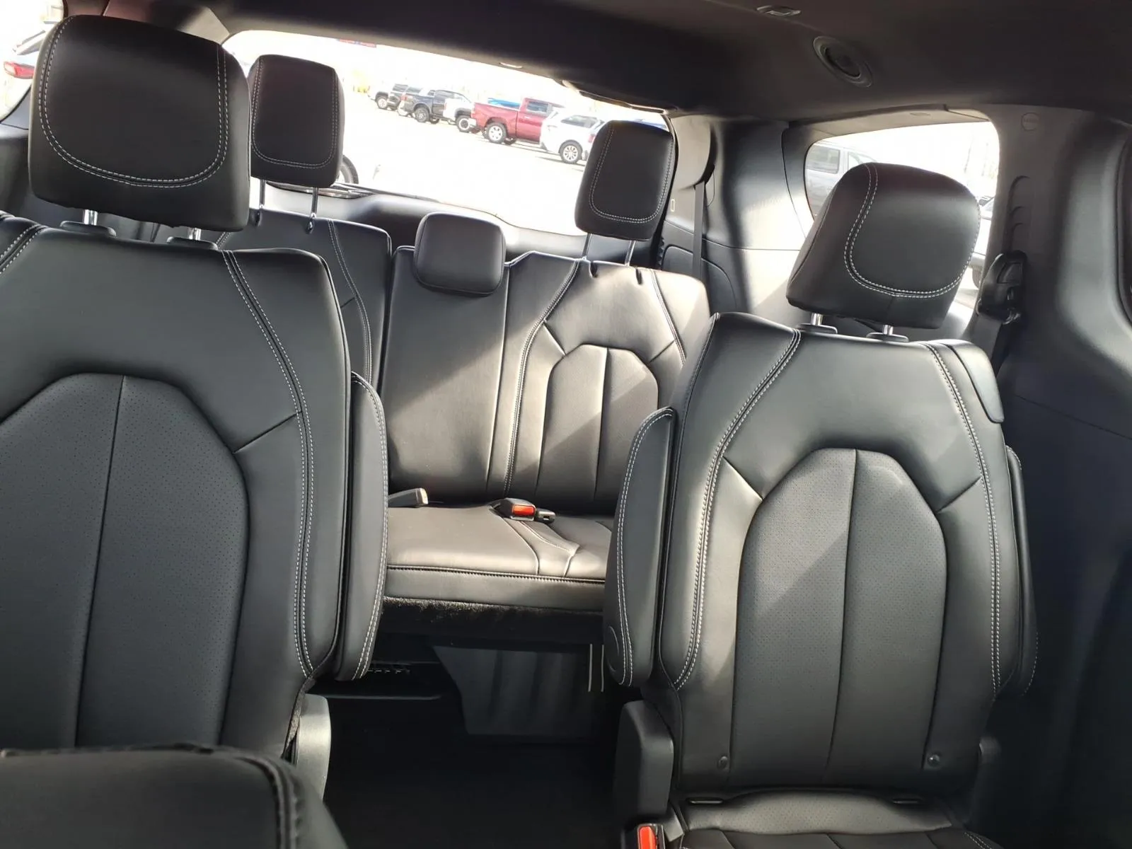 2026 Chrysler Pacifica Select - Photo 21