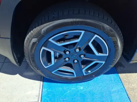 More photos of 2026 Jeep Cherokee CHEROKEE LIMITED 4X4 at Pogue Chrysler Dodge Jeep RAM FIAT, KY