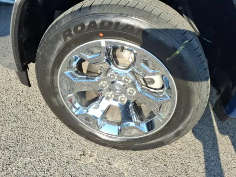 More photos of 2026 RAM 1500 BIG HORN CREW CAB 4X4 5'7' BOX at Pogue Chrysler Dodge Jeep RAM FIAT, KY