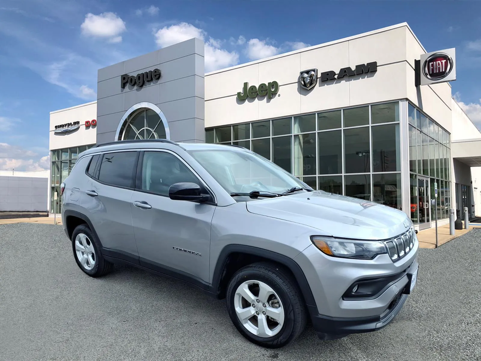 Silver 2022 Jeep Compass Latitude for sale in Powderly, KY