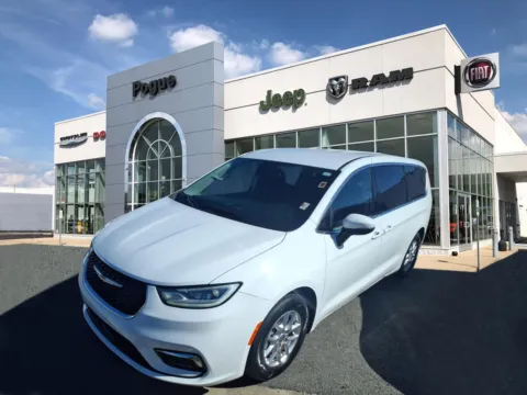 More photos of 2023 Chrysler Pacifica Touring L at Pogue Chrysler Dodge Jeep RAM FIAT, KY