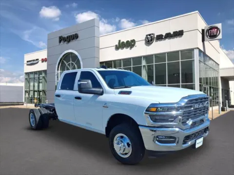 White 2026 RAM 3500 TRADESMAN CREW CAB CHASSIS 4X4 60' CA for sale in Powderly, KY