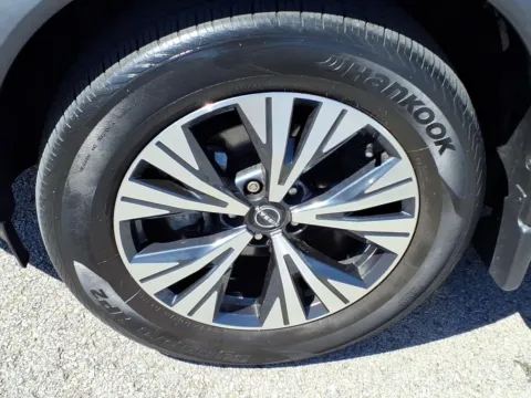 More photos of 2023 Nissan Rogue SV at Pogue Chrysler Dodge Jeep RAM FIAT, KY