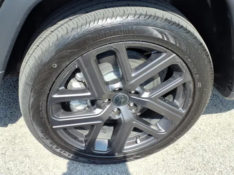 More photos of 2026 Jeep Compass COMPASS LATITUDE ALTITUDE 4X4 at Pogue Chrysler Dodge Jeep RAM FIAT, KY