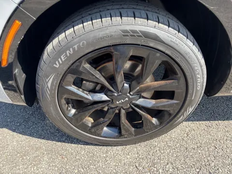 More photos of 2023 Kia Sorento SX at Pogue Chrysler Dodge Jeep RAM FIAT, KY
