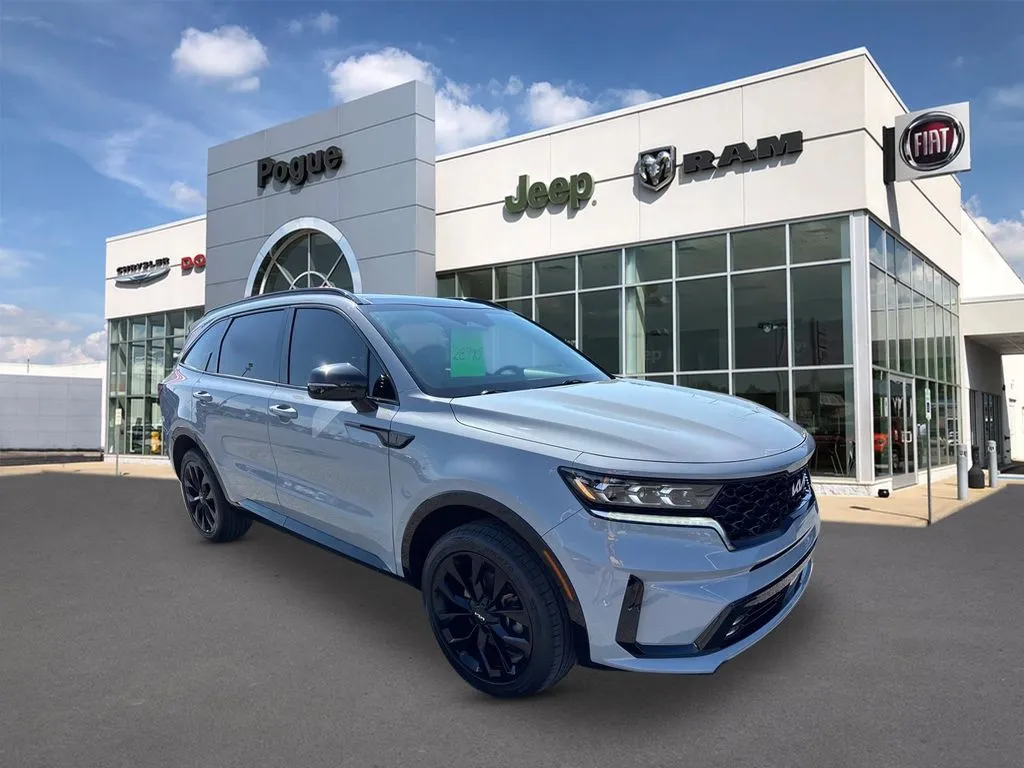 Gray 2023 Kia Sorento SX for sale in Powderly, KY