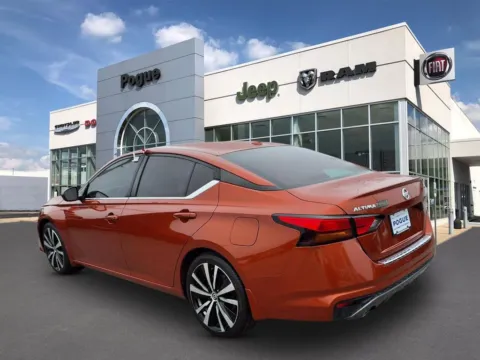 More photos of 2022 Nissan Altima 2.5 SR at Pogue Chrysler Dodge Jeep RAM FIAT, KY