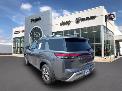 More photos of 2023 Nissan Pathfinder SL at Pogue Chrysler Dodge Jeep RAM FIAT, KY