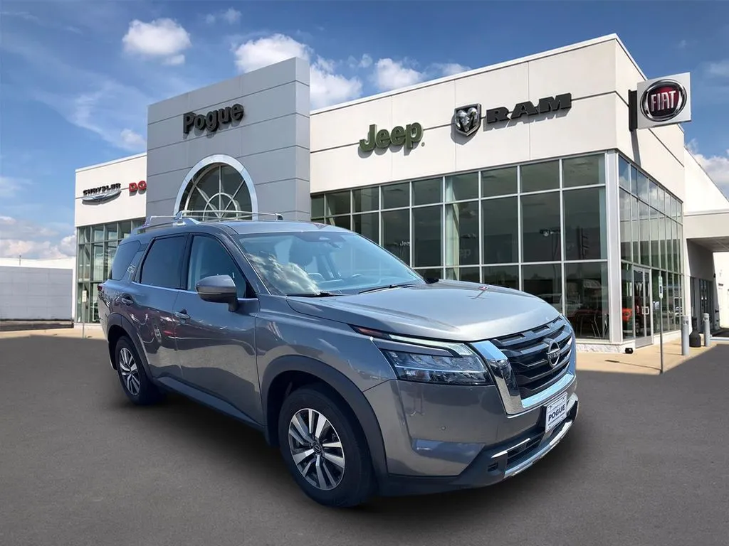 Gray 2023 Nissan Pathfinder SL for sale in Powderly, KY