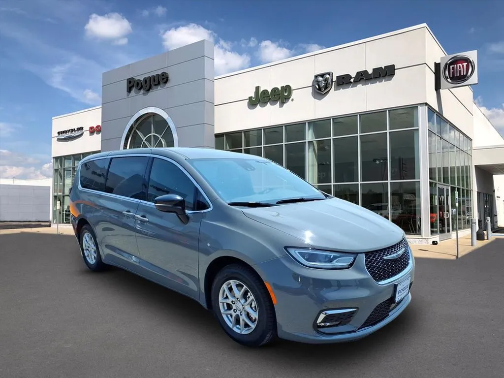 2025 Chrysler Pacifica Select for sale in Powderly, KY