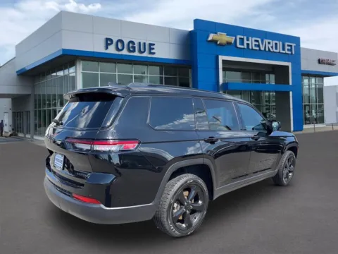Photos of 2024 Jeep Grand Cherokee L Limited for sale in Powderly, KY at Pogue Chrysler Dodge Jeep RAM FIAT