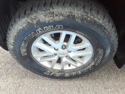 More photos of 2015 Nissan Frontier SV at Pogue Chrysler Dodge Jeep RAM FIAT, KY