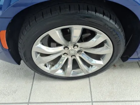 More photos of 2018 Chrysler 300 Touring at Pogue Chrysler Dodge Jeep RAM FIAT, KY