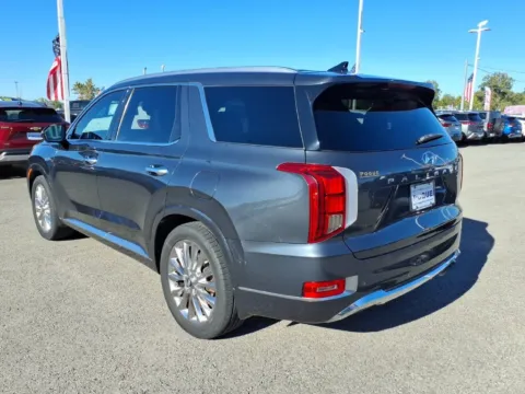 More photos of 2020 Hyundai Palisade Limited at Pogue Chrysler Dodge Jeep RAM FIAT, KY