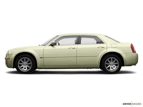 White 2006 Chrysler 300 Touring for sale in Powderly, KY