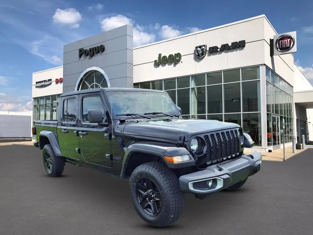 Black 2022 Jeep Gladiator Sport for sale in Powderly, KY